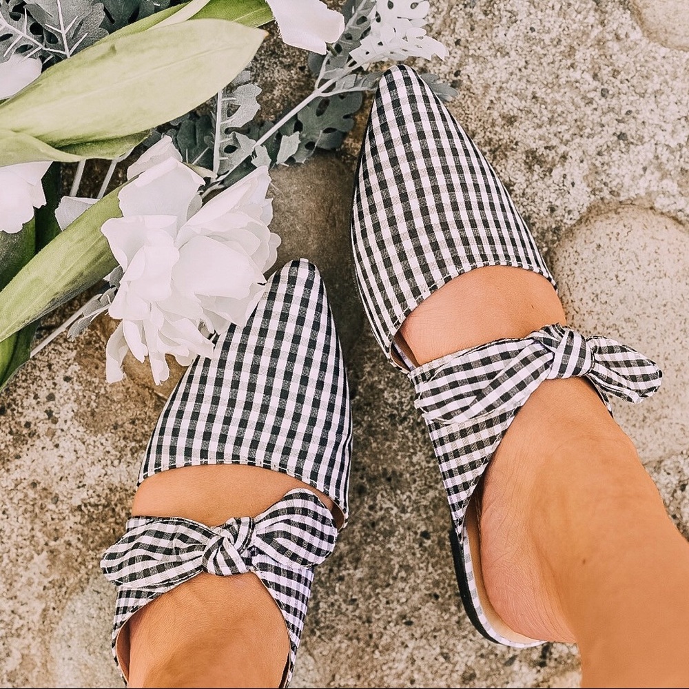 SALE!! 🍁 Gingham Pointy Toe Bow Mules